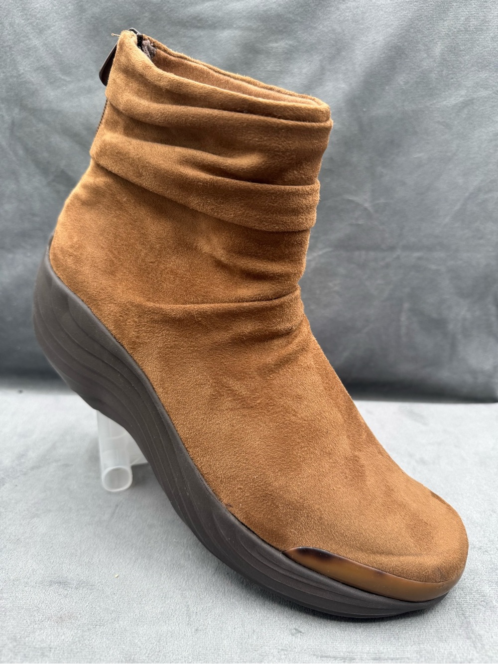 Bzees Zizzle Ankle Boots Women’s Size 11 Tan Wedge Comfort Back Zip NWT